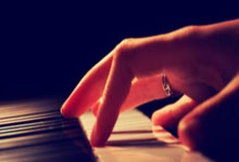 两支英超球队欧联16强赛首回合不胜 红魔平热刺败.